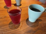 コーヒーとラズベリージュース